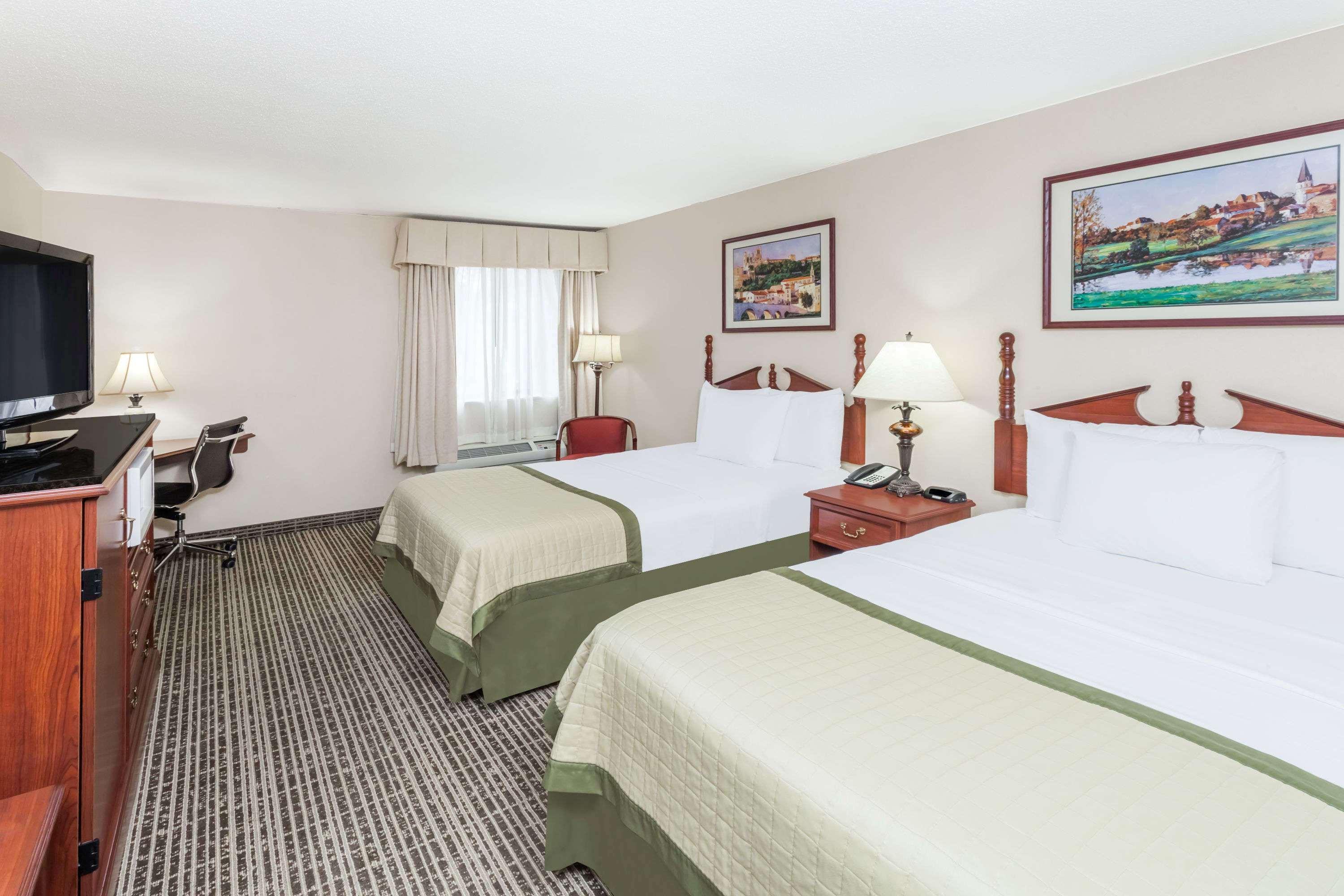 Baymont By Wyndham Elkhart Hotel Kültér fotó