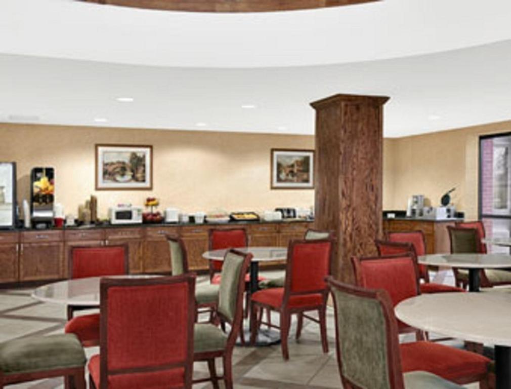 Baymont By Wyndham Elkhart Hotel Kültér fotó